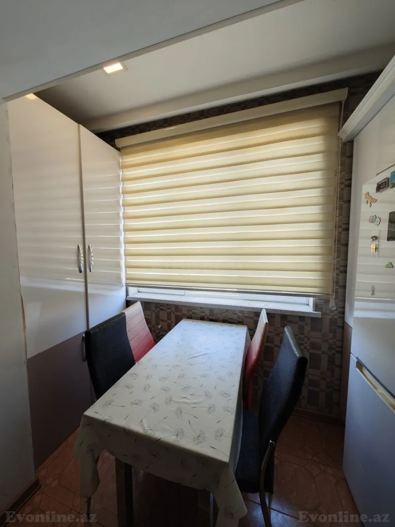 Satılır 4 otaqlı Mənzil Köhnə tikili 100 m² Sabunçu r. - şəkil 6