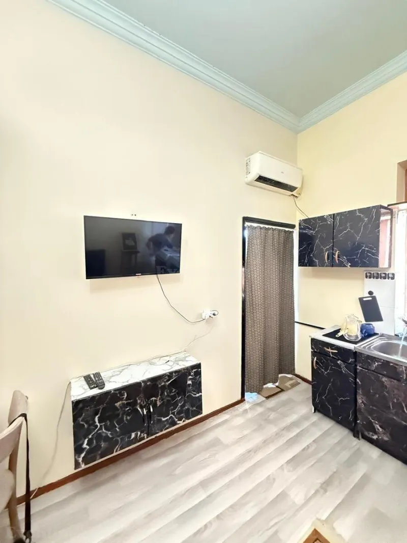 Kirayə verilir 2 otaqlı Mənzil Köhnə tikili 45 m² Xətai r. - şəkil 4