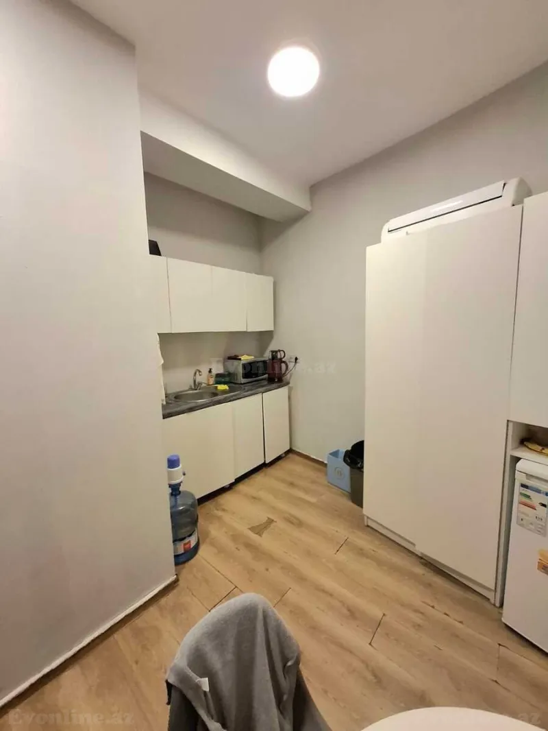 Kirayə verilir Ofis 280 m² Elmlər Akademiyası m. - şəkil 11