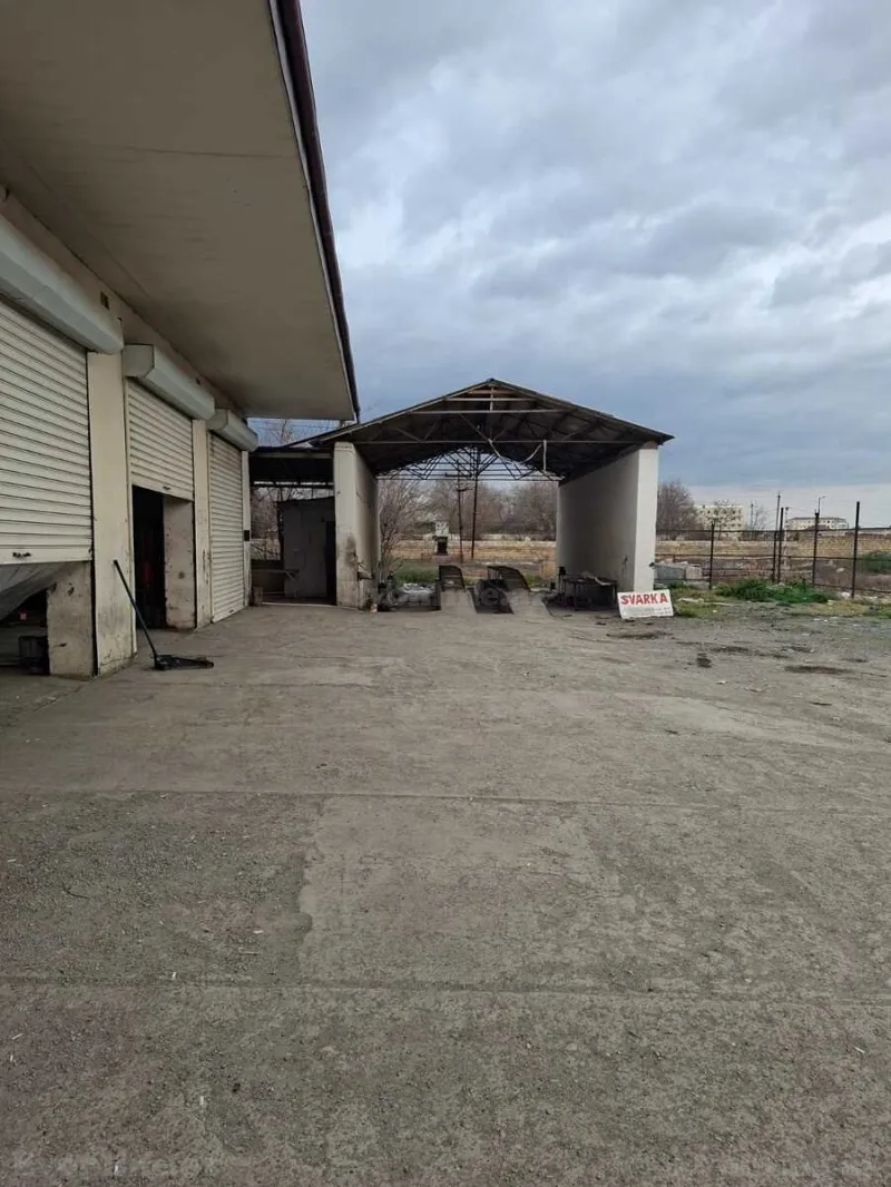 Satılır Obyekt 1500 m² Yevlax