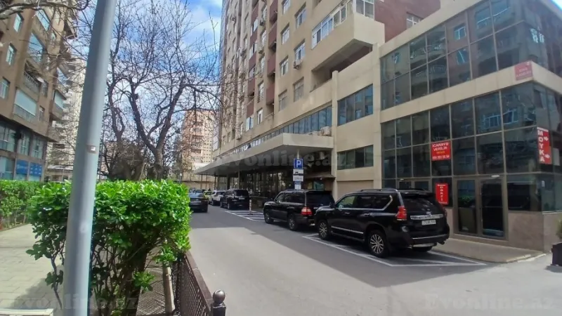 Satılır 5 otaqlı Mənzil Yeni tikili 205 m² Nəsimi r. - şəkil 16