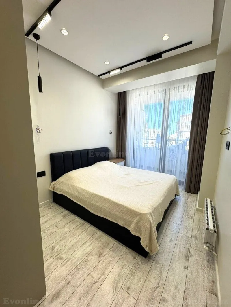 Satılır 3 otaqlı Mənzil Yeni tikili 90 m² 8-ci mikrorayon - şəkil 2