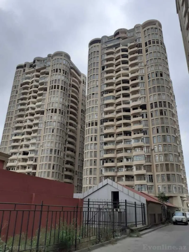 Satılır 3 otaqlı Mənzil Yeni tikili 165 m² Xətai m.
