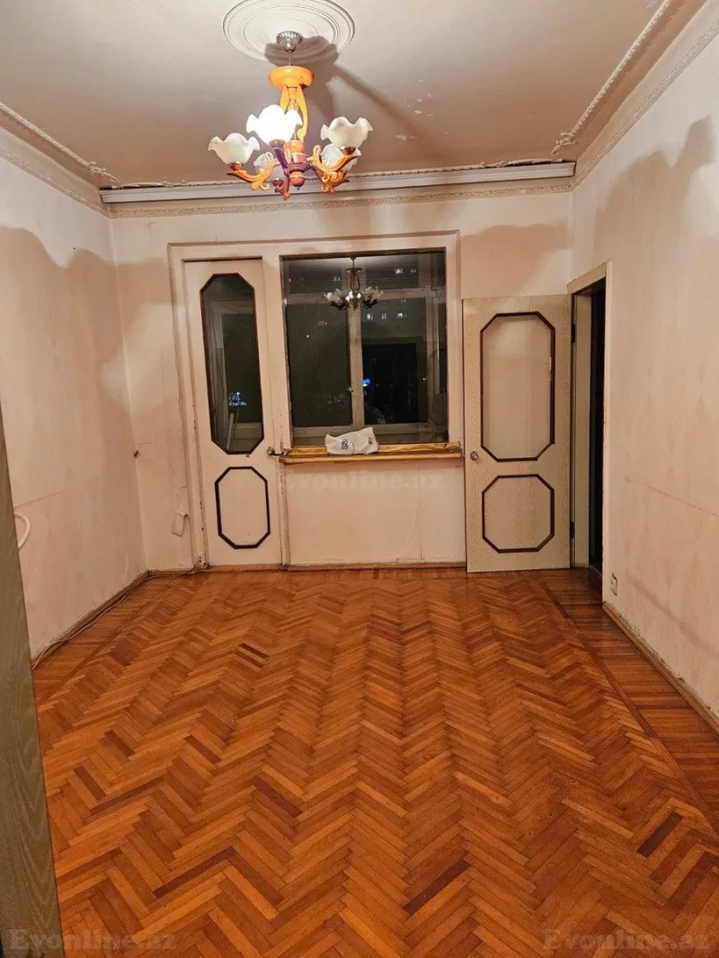 Satılır 3 otaqlı Mənzil Köhnə tikili 75 m² 5-ci mikrorayon