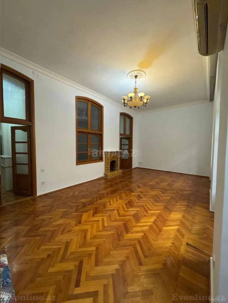 4 otaqlı Ofis 110 m² Sahil m. Kirayə verilir