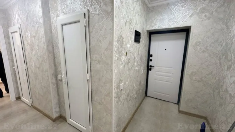 3 otaqlı Mənzil 85 m² Elmlər Akademiyası m. Satılır