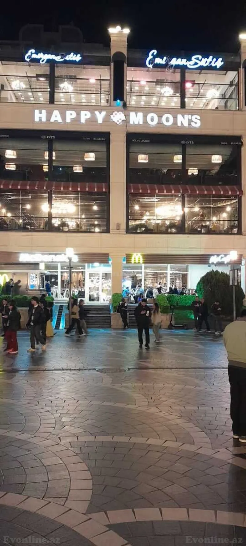 Satılır 3 otaqlı Mənzil Köhnə tikili 110 m² Sahil m. - şəkil 2