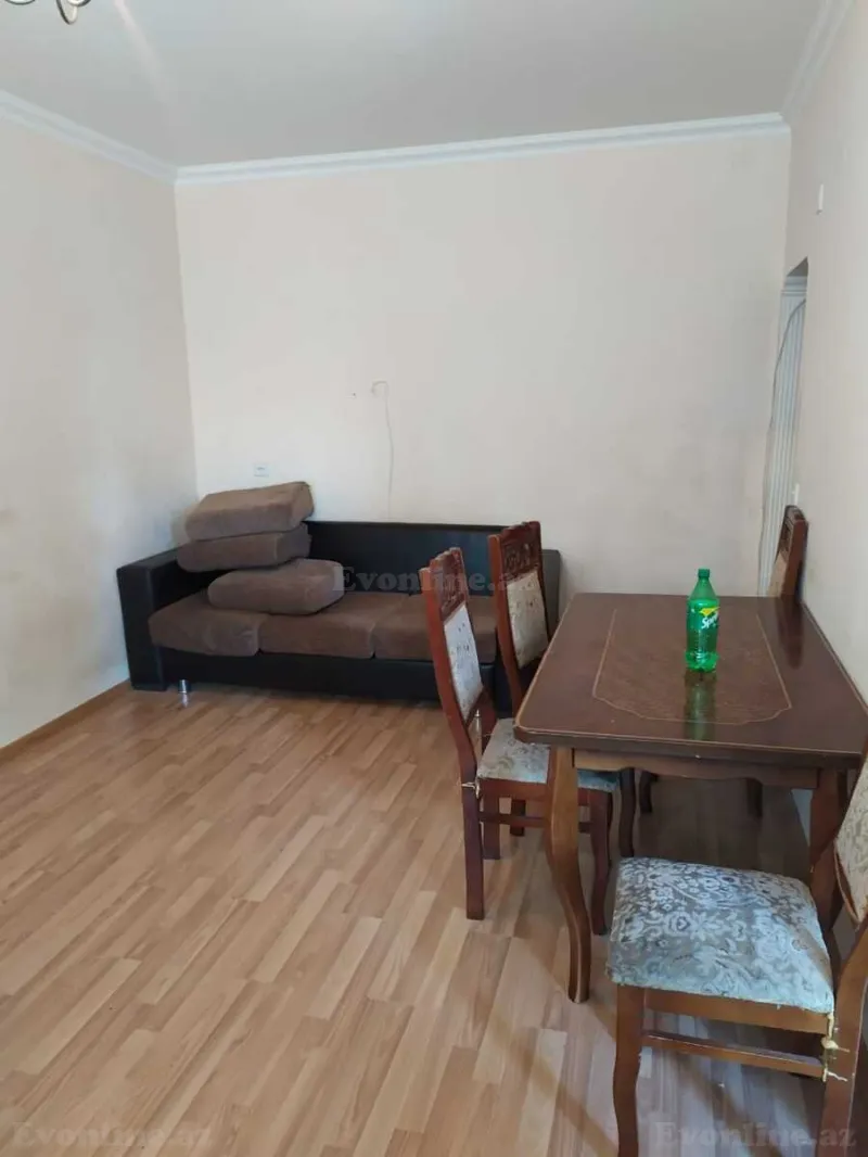 Kirayə verilir 1 otaqlı Mənzil Köhnə tikili 30 m² 6-cı mikrorayon