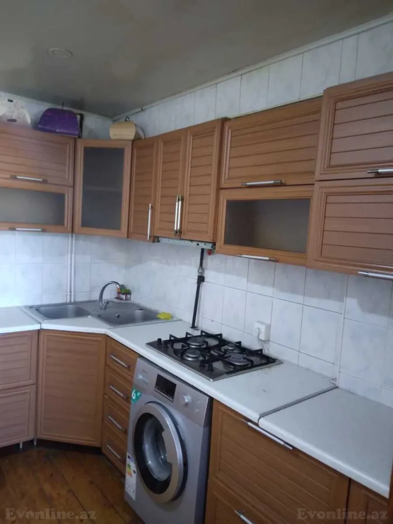 Satılır 2 otaqlı Mənzil Köhnə tikili 70 m² Gənclik m. - şəkil 2