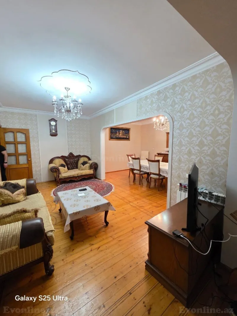 Satılır 5 otaqlı Mənzil Köhnə tikili 130 m² Memar Əcəmi m. - şəkil 2