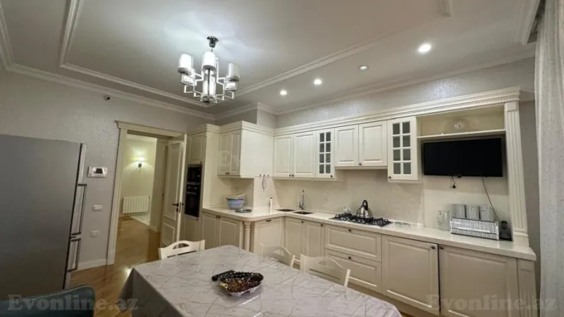 Kirayə verilir 4 otaqlı Mənzil Yeni tikili 180 m² 28 May m. - şəkil 7