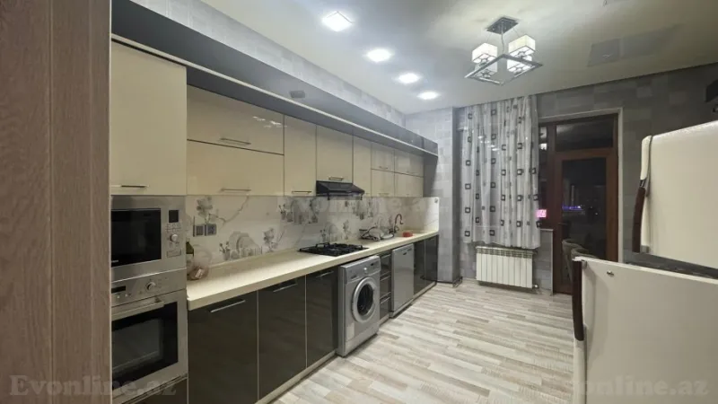 Kirayə verilir 3 otaqlı Mənzil Yeni tikili 164 m² Nərimanov r. - şəkil 10