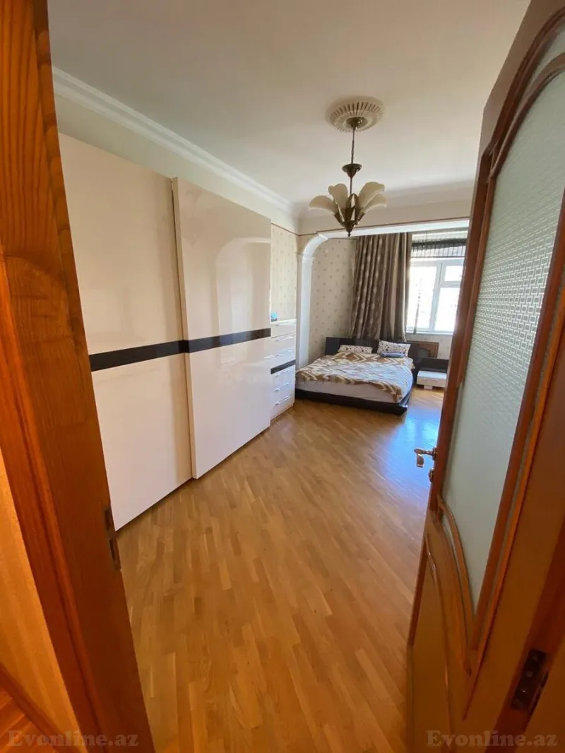 Satılır 3 otaqlı Mənzil Yeni tikili 125 m² İnşaatçılar m. - şəkil 4
