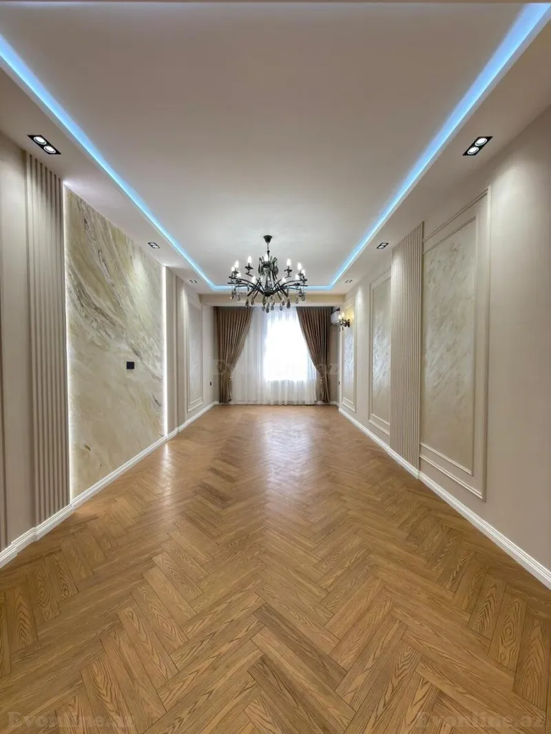 4 otaqlı Mənzil 137 m² 8 Noyabr m. Satılır