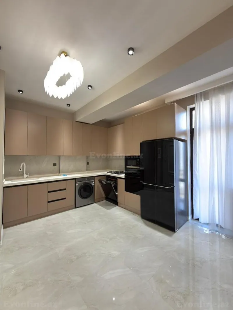 Satılır 4 otaqlı Mənzil Yeni tikili 137 m² 8 Noyabr m. - şəkil 4