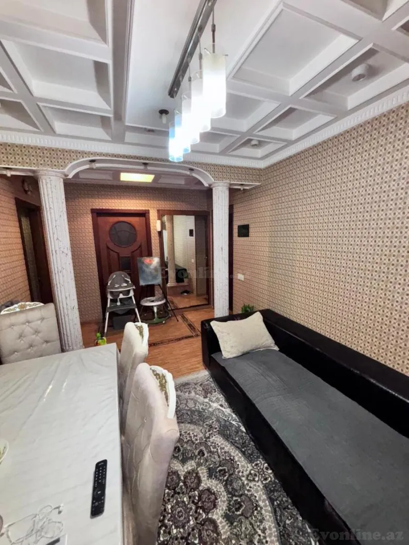 Satılır 4 otaqlı Mənzil Köhnə tikili 105 m² İçərişəhər m.