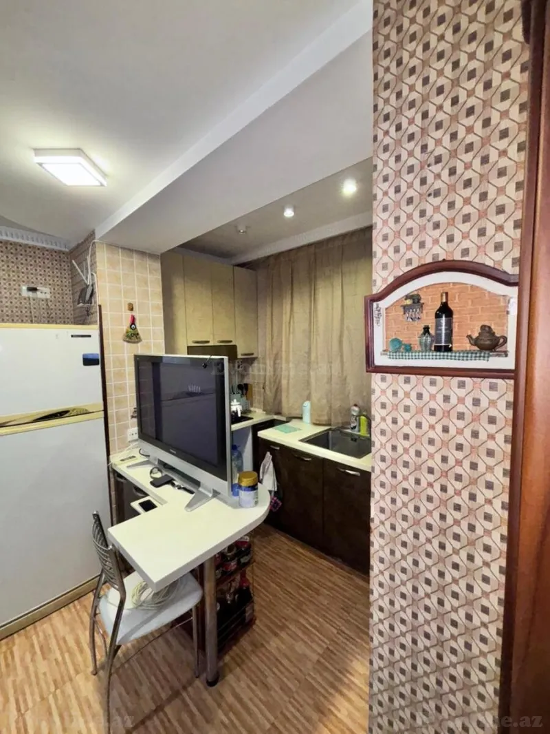 Satılır 4 otaqlı Mənzil Köhnə tikili 105 m² İçərişəhər m. - şəkil 3