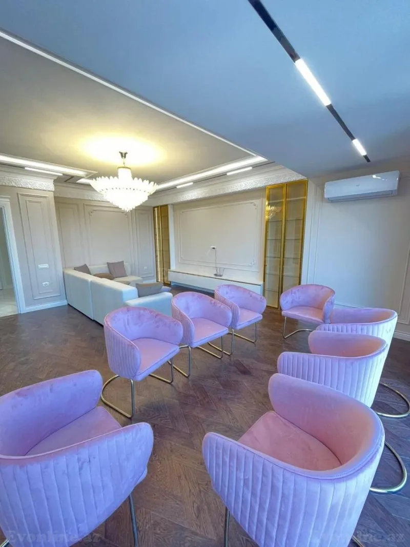 3 otaqlı Mənzil 165 m² Elmlər Akademiyası m. Kirayə verilir