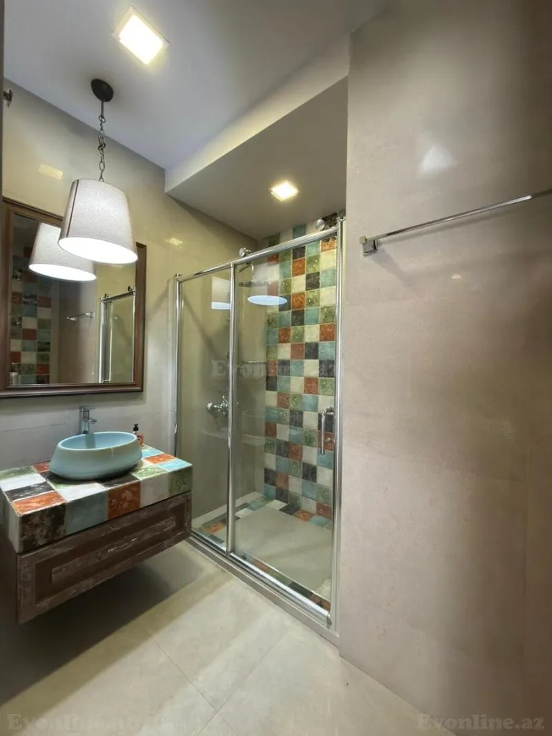 Satılır 4 otaqlı Mənzil Yeni tikili 250 m² Sahil m. - şəkil 15