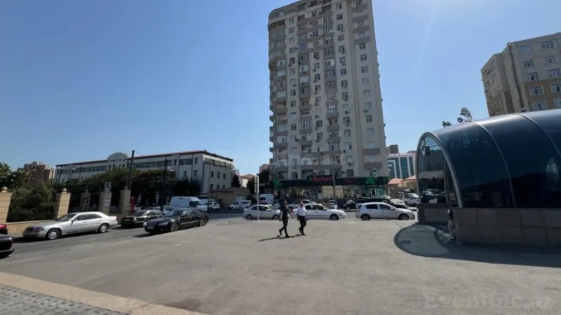 Kirayə verilir 2 otaqlı Mənzil Yeni tikili 67 m² 8 Noyabr m.