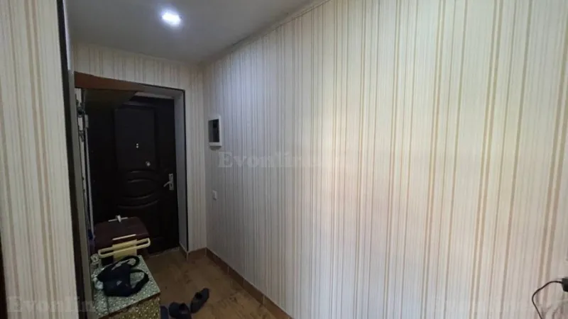 Satılır 4 otaqlı Mənzil Köhnə tikili 90 m² Neftçilər m. - şəkil 2