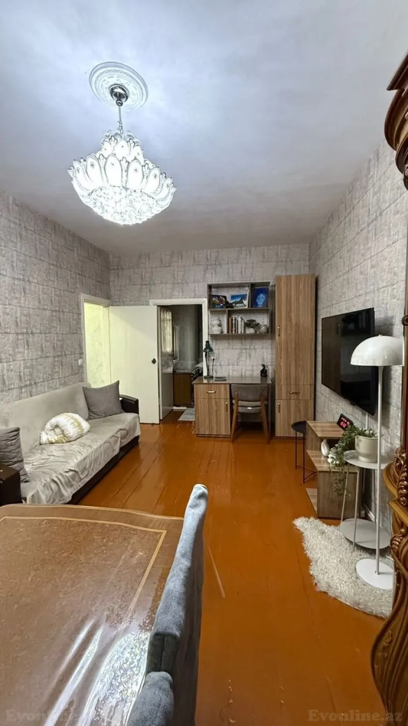 Satılır 2 otaqlı Mənzil Köhnə tikili 50 m² 7-ci mikrorayon - şəkil 2