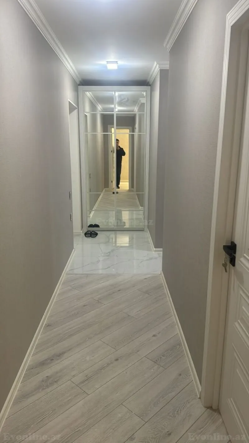 2 otaqlı Mənzil 58 m² 8 Noyabr m. Satılır