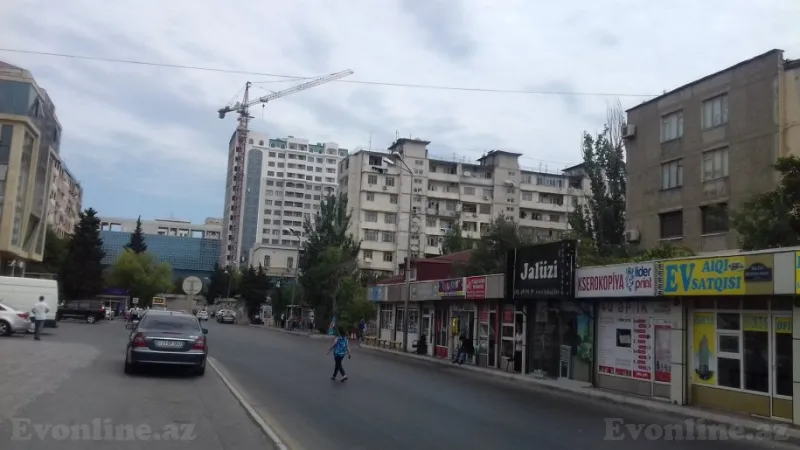 Satılır 4 otaqlı Mənzil Köhnə tikili 105 m² 8-ci mikrorayon - şəkil 2