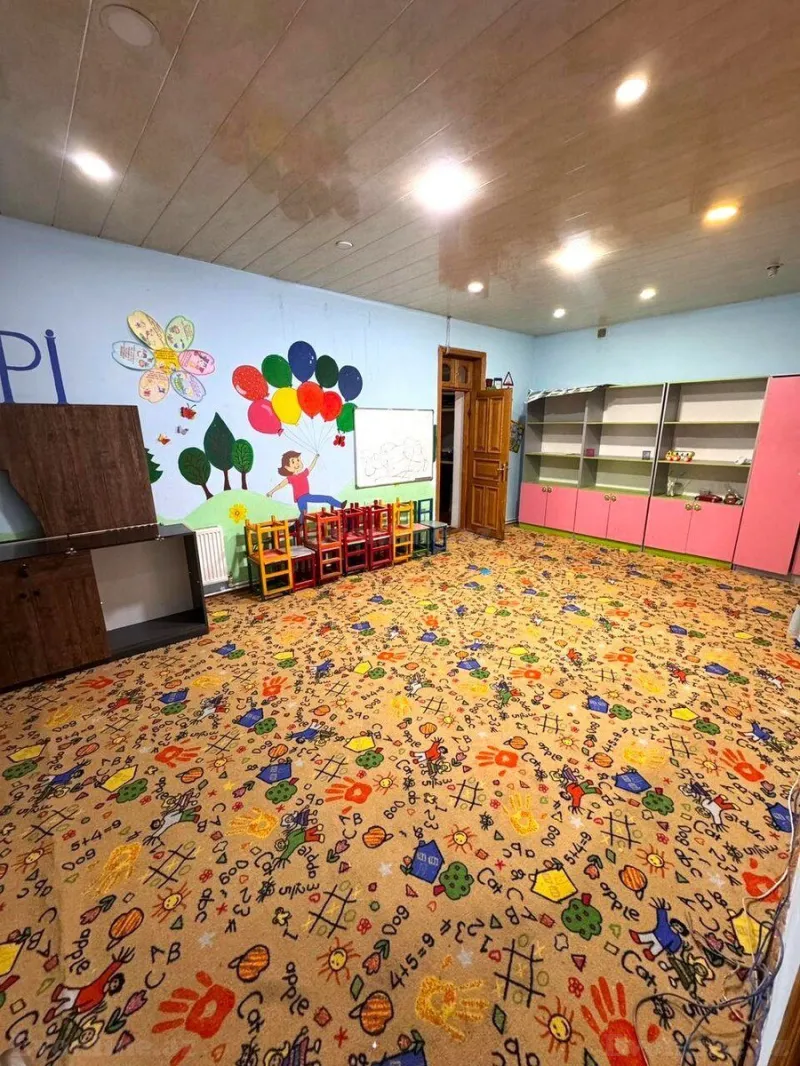 Obyekt 670 m² İnşaatçılar m. Satılır