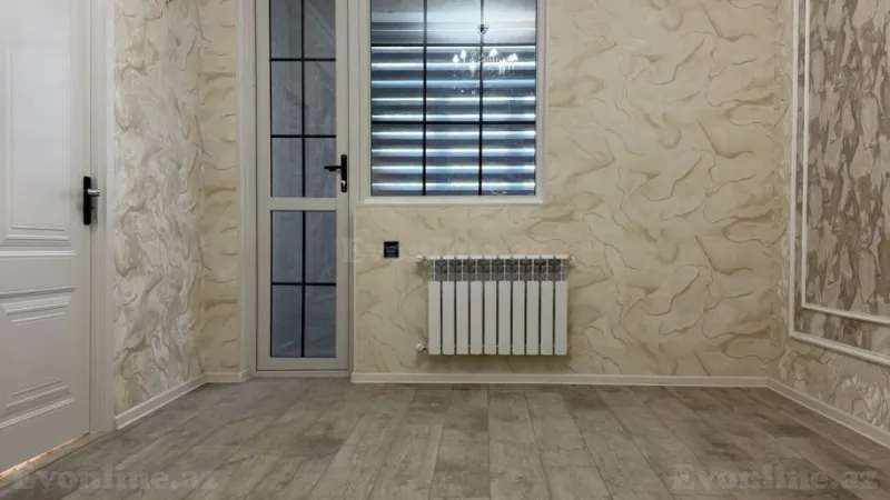 2 otaqlı Mənzil 42 m² 1-ci mikrorayon Satılır