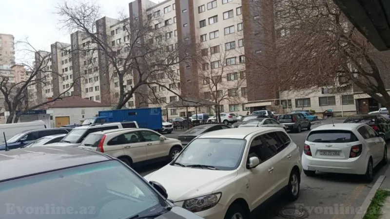 Satılır 3 otaqlı Mənzil Köhnə tikili 82 m² Gənclik m. - şəkil 2