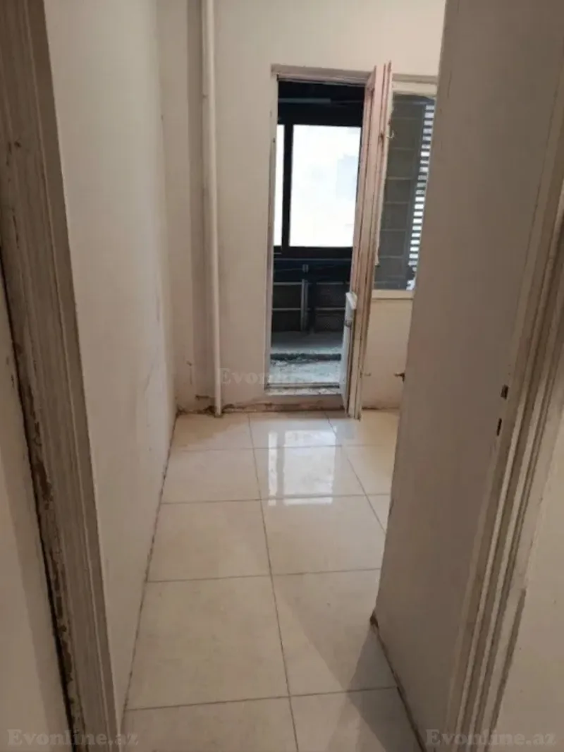 Satılır 3 otaqlı Mənzil Köhnə tikili 82 m² Gənclik m. - şəkil 4