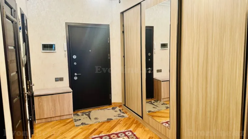 3 otaqlı Mənzil 110 m² 20 Yanvar m. Kirayə verilir