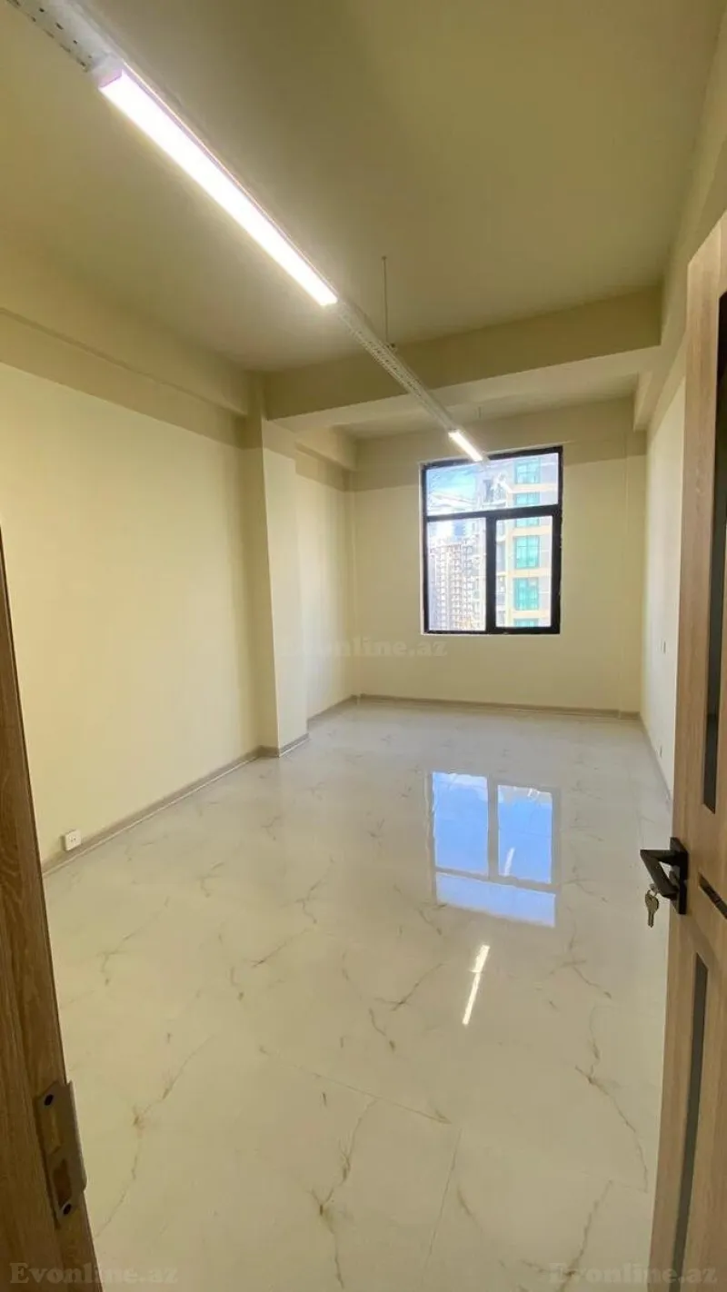 Kirayə verilir Ofis 530 m² 28 May m.