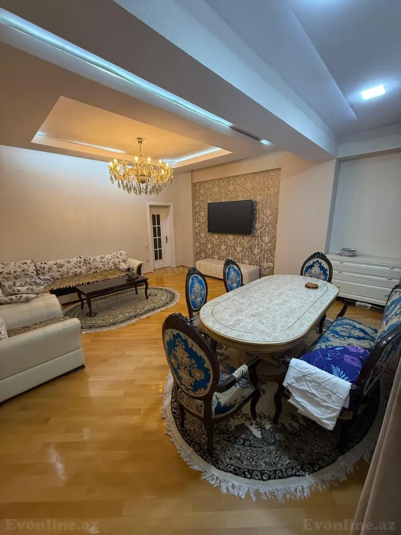 3 otaqlı Mənzil 135 m² Qara Qarayev m. Satılır