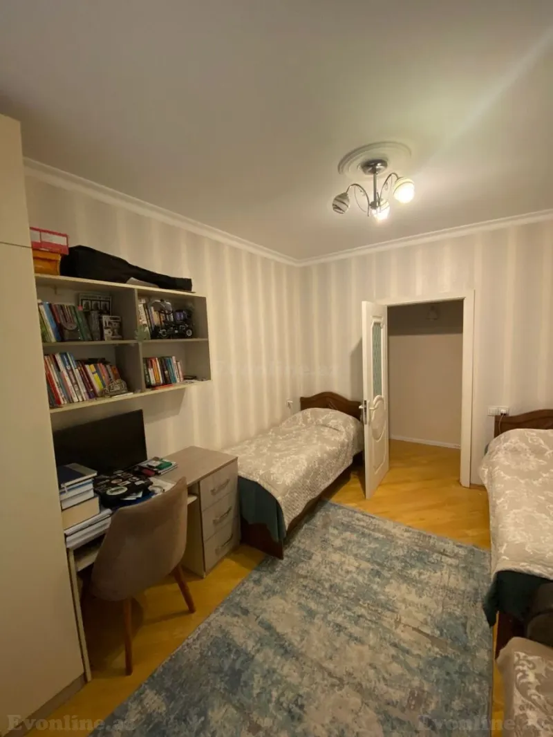 Satılır 5 otaqlı Mənzil Köhnə tikili 120 m² İnşaatçılar m. - şəkil 6