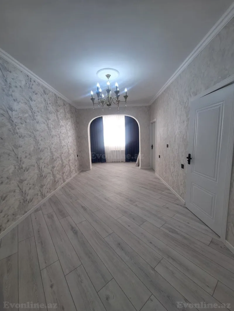 3 otaqlı Mənzil 75 m² 2-ci mikrorayon Satılır
