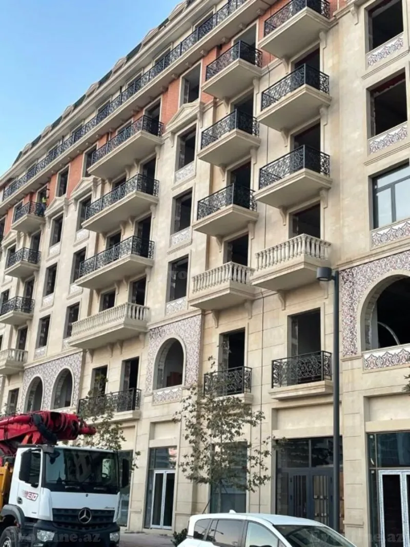 3 otaqlı Mənzil 138.9 m² Xətai r. Satılır