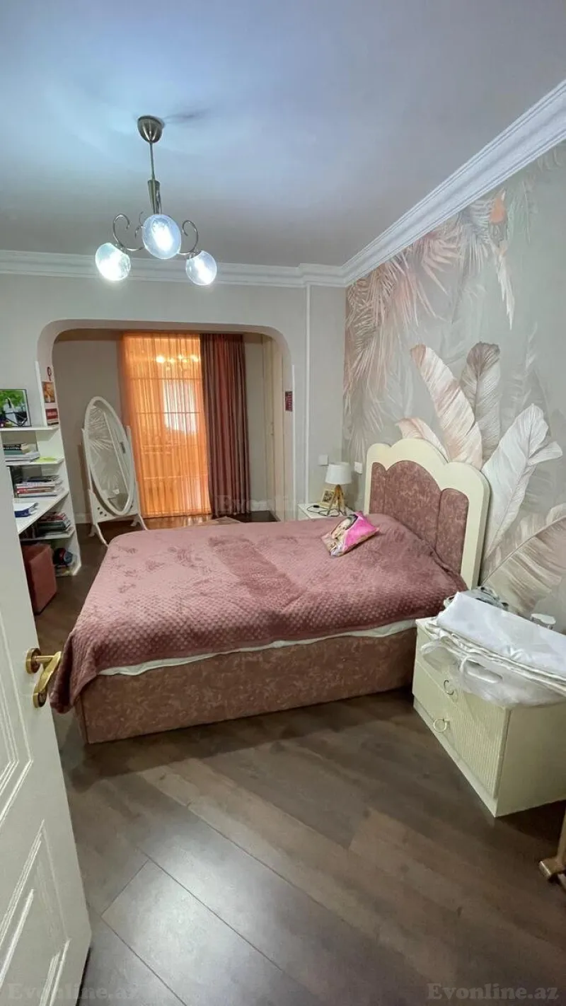 Satılır 3 otaqlı Mənzil Köhnə tikili 120 m² Nəsimi r. - şəkil 9