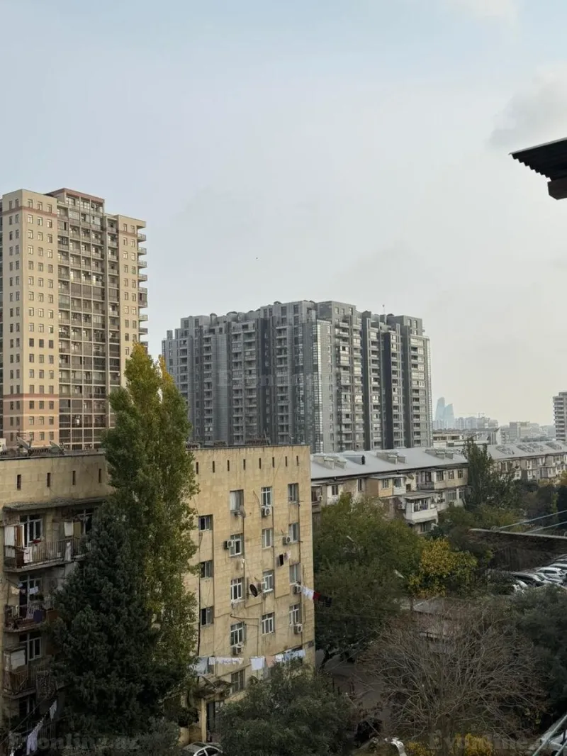 Satılır 2 otaqlı Mənzil Köhnə tikili 55 m² Yasamal - şəkil 13