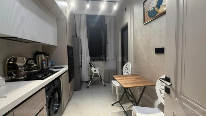 Satılır 3 otaqlı Mənzil Yeni tikili 92 m² Səbail r. - şəkil 12