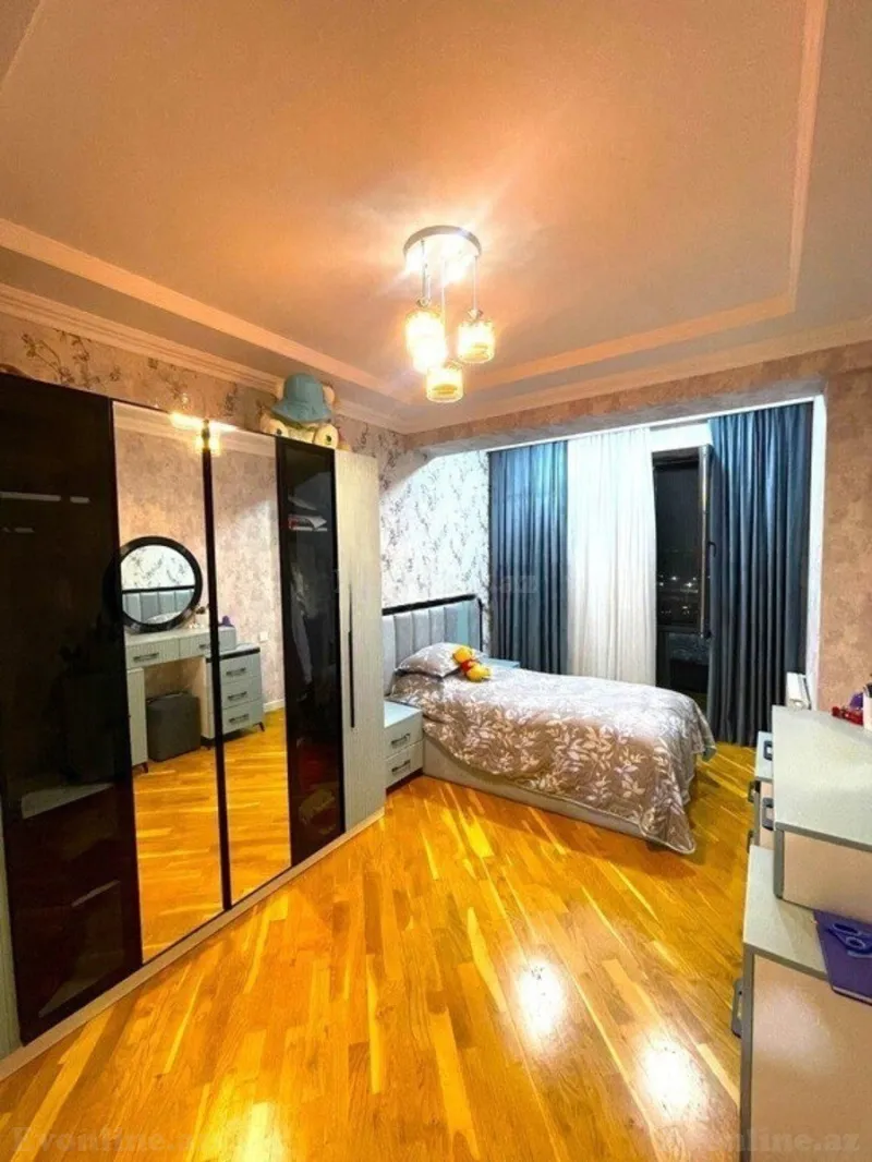 Satılır 4 otaqlı Mənzil Yeni tikili 160 m² Xətai r. - şəkil 3