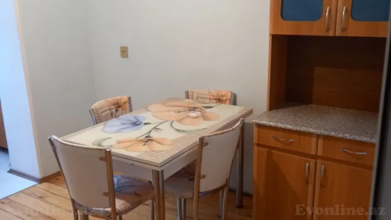 Satılır 2 otaqlı Mənzil Köhnə tikili 65 m² Xətai r. - şəkil 6