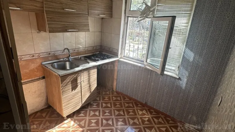 Kirayə verilir 2 otaqlı Mənzil Köhnə tikili 50 m² Neftçilər m. - şəkil 3