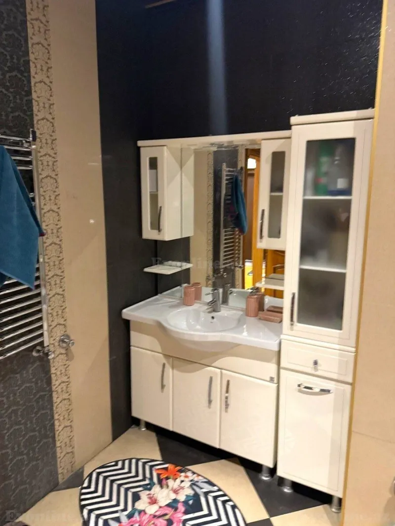 Satılır 4 otaqlı Mənzil Yeni tikili 185 m² Xətai m. - şəkil 17