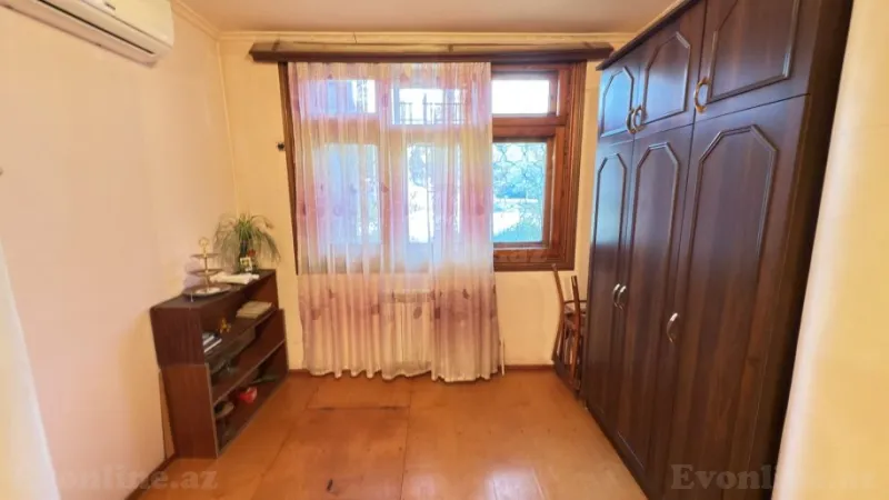 Satılır 1 otaqlı Mənzil Köhnə tikili 40 m² Xalqlar Dostluğu m. - şəkil 2