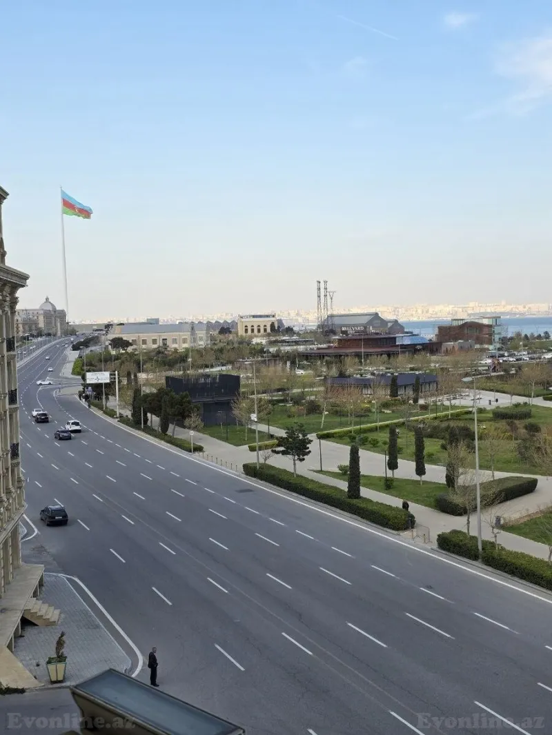 Satılır 12 otaqlı Mənzil Yeni tikili 312 m² Bayıl - şəkil 3