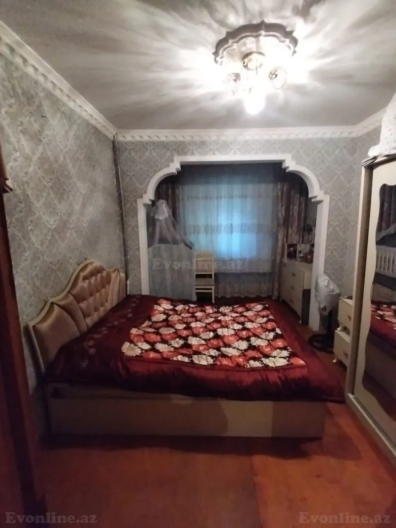 Satılır 4 otaqlı Mənzil Köhnə tikili 79 m² Qaraçuxur - şəkil 3