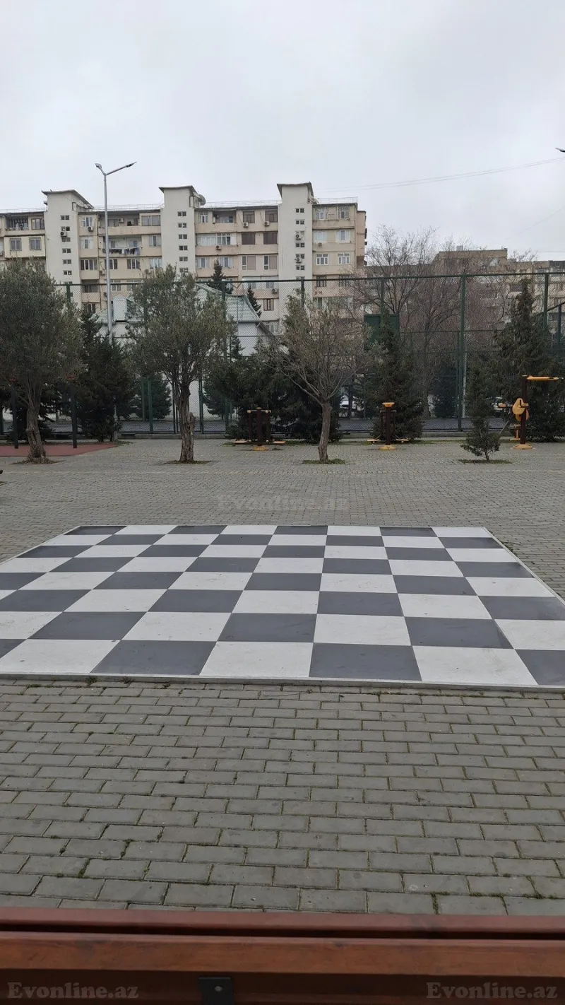 Satılır 2 otaqlı Mənzil Köhnə tikili 65 m² Gənclik m. - şəkil 10