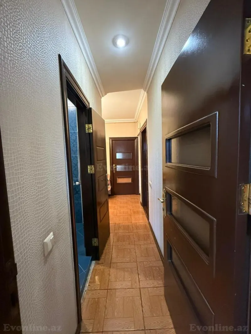 Satılır 2 otaqlı Mənzil Köhnə tikili 65 m² Gənclik m. - şəkil 13